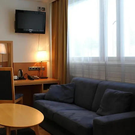 Economy Savonia 호텔 3*